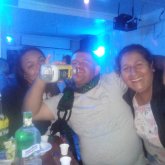 Busco ligar. Chicas. Romantico. Amar.