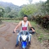 Mujer. Formal. Dar amor.