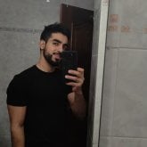 Trabajar. Conocer gente. Soltero ,167cm.