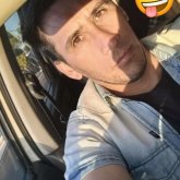 Busco pareja. Mujer cariñosa. Alegre.