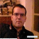 Encuentra Hombres solteros en El Cuervo