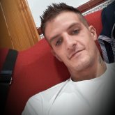 Busco conocer gente. Mujer. Fiel alegre.