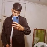 Estudiante. Estoy buscando mujeres. Soy