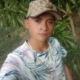 Busco pareja. Amistad, y si llega el