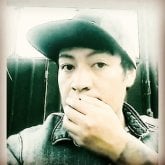 Busco pareja. Conocer amistades. Alegre.