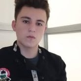 Mujeres  de 18 hasta 22. Soltero
21