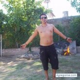 Encuentra Hombres solteros en Villa Adelina