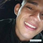 Busco chatear. Un hombre muy detallista.