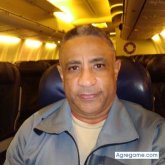 Chatear con Elias09 de Canada