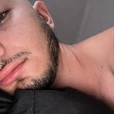 Guapo chulo vacilón.