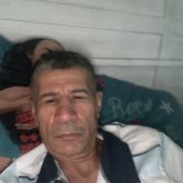 Busco pareja. Alegre me gusta el fútbol