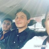 Busco conocer gente. Joven, amable,
