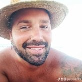 Busco ligar. Chico. Moreno.alto. Me