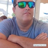 Electricista. Busco pareja. Chicas.