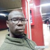 Busco pareja. Hola soy una chico