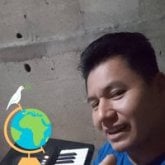 Busco pareja. Chicas solteras.