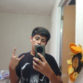 Busco ligar. Soltero, flaquito, pelo