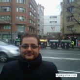Encuentra Hombres solteros en Faura