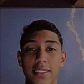 Una chica y que tenga más de 18!.