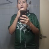 Estudiante. Busco conocer gente.