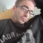 Chicas o pareja en Oviedo. Chico de 27