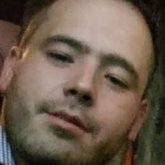 Busco pareja. Mujeres. Una persona