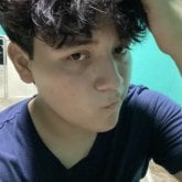 Alguien para hablar. Alto blanco pelo