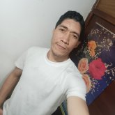 Encuentra Hombres solteros en Camilo Ponce Enríquez