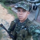 Militar. Una relación seria, pero me