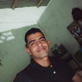 Busco pareja. Amigas.