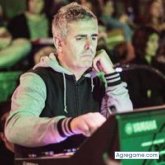 Busco pareja. A ti. Chico abierto. Tu.