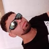 Busco pareja. Una mujer simpática.