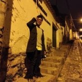 Busco conocer gente.