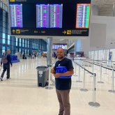 Mujer  amorosa. Soltero promedio.