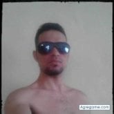 Encuentra Hombres solteros en Ocumare De La Costa