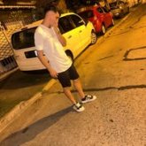 Empleado. Busco mujeres tengo 18.