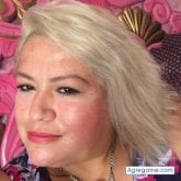 Mujeres solteras en Melide