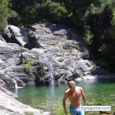 Comercial chico casado en 