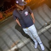 Quiero conocer a alguien alguna chica.