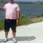 Que se deje querer  mucho. Extrovertido