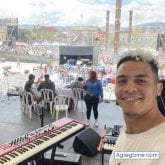 Ing de. Busco ligar. Señoras.