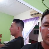 Empleado. Busco ligar. Conocer chicas,