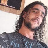 Buscó chica no importa edad que le