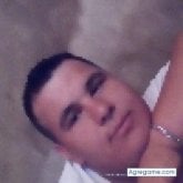 Encuentra Hombres solteros en Santa Sylvina