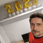 Busco conocer gente. Diversión.