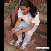 Busco ligar. Amistad. Beber.