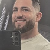 Una mujer ermosa de corazón. Solo