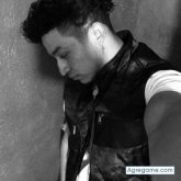 Busco pareja. Conocer. Trabajar.