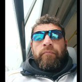 Tengo 50 años y busco amigas. Divertido