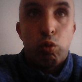 Desempleado. Busco mujeres de edad de 20